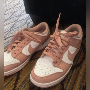 Women’s Nike Low Dunks, Pink Size 7